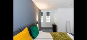Alexander House Apartment 15
